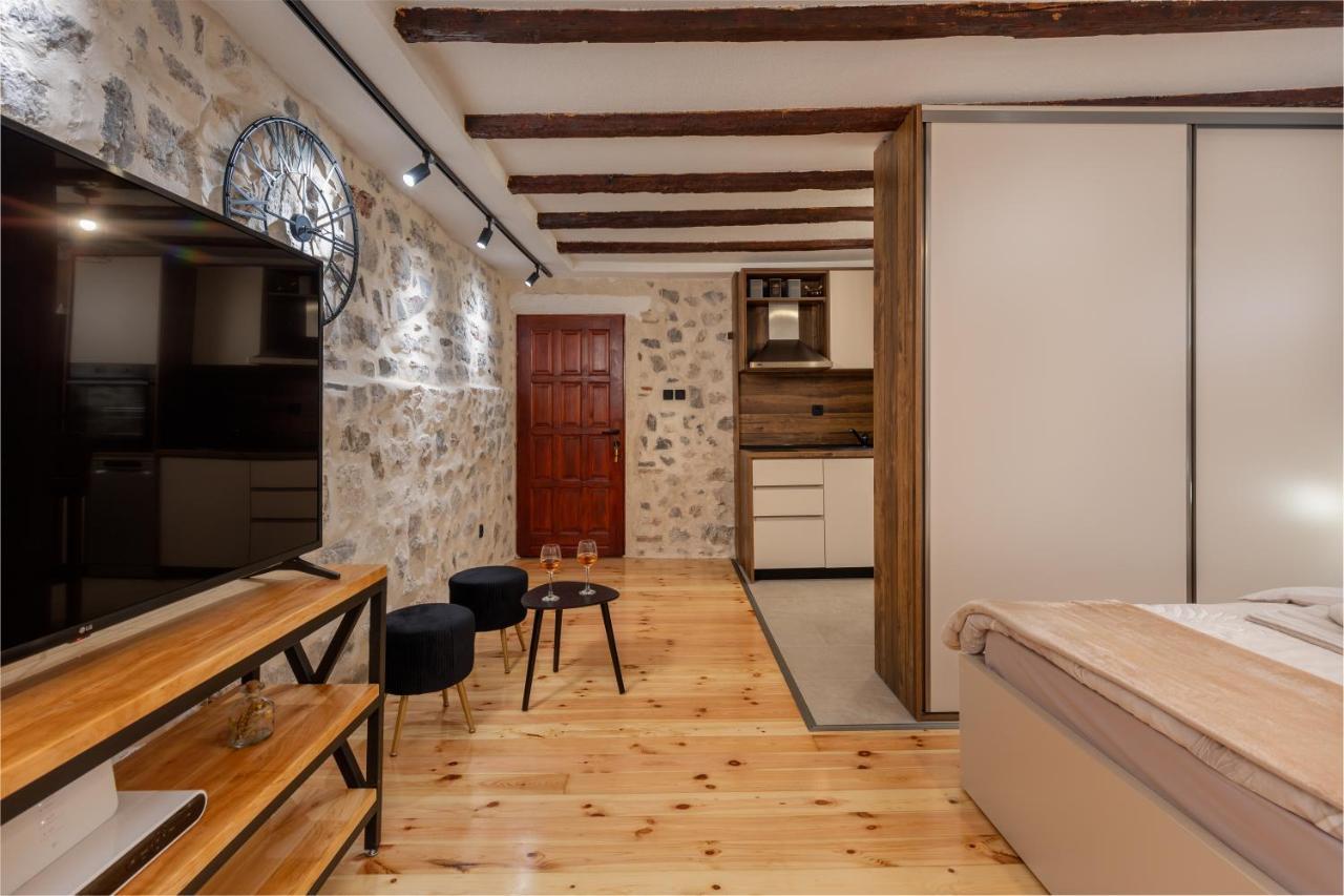 Quince&Sparkle Apartments Old Town Kotor Exteriör bild